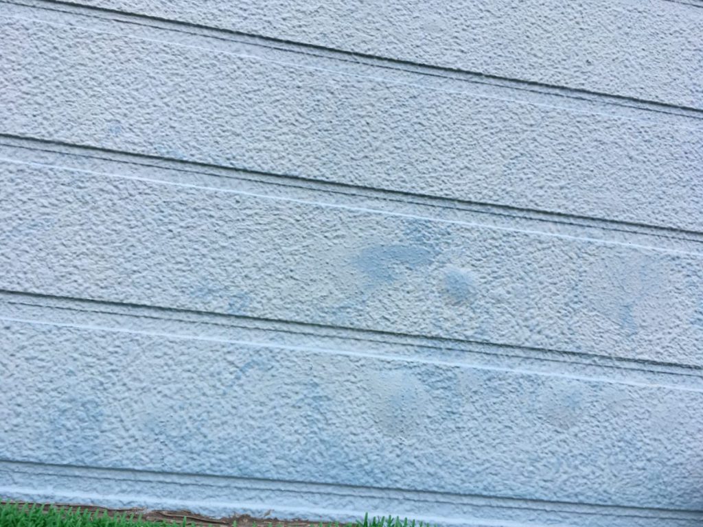 外壁の漏水による剥離