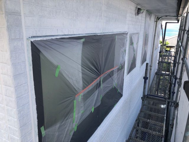 霧島市の外壁塗装工事の様子