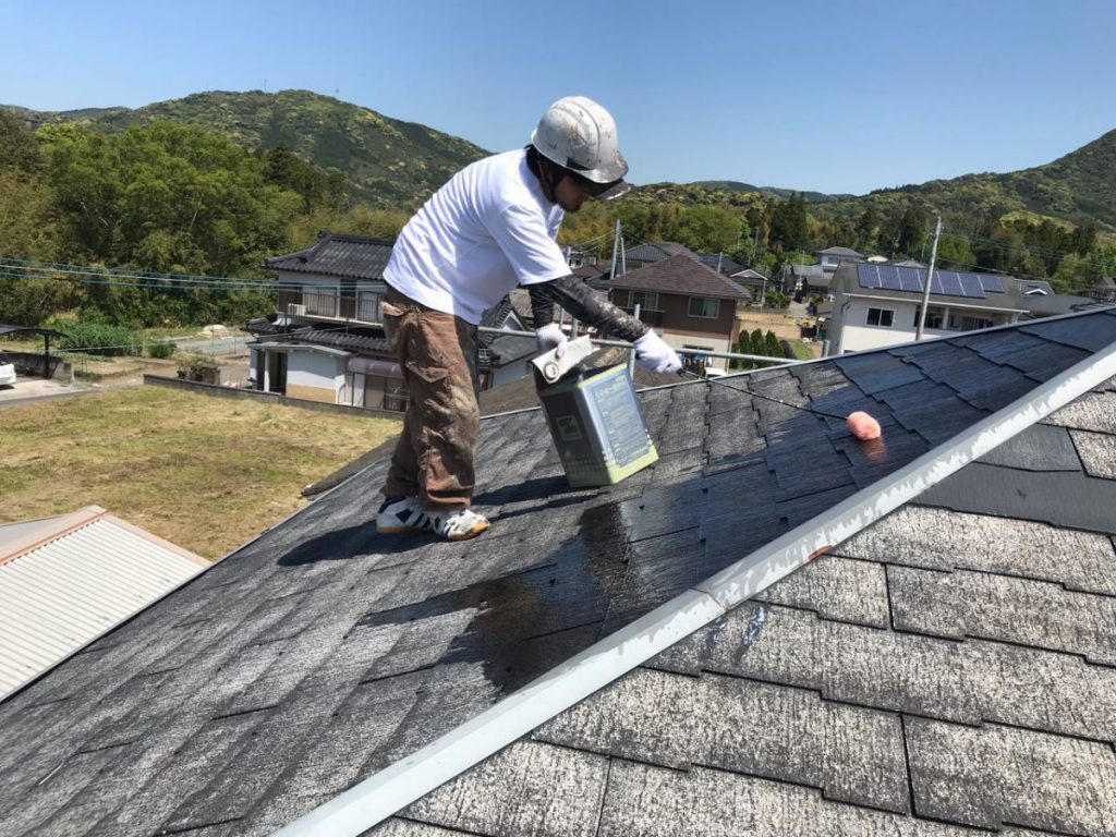 いちき串木野市屋根塗装工事の様子