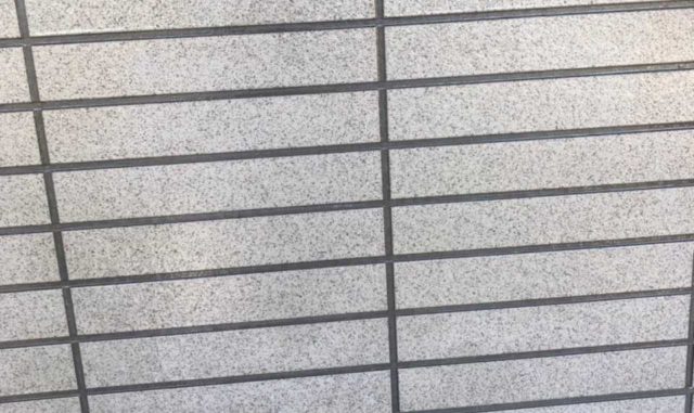 【宮崎県宮崎市】大塚町にある58坪の住宅で窯業系サイディング外壁とセメント瓦屋根を塗装していきます外壁下塗り_1_確定