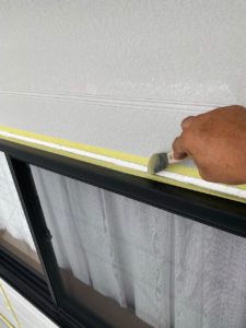 外壁塗装のコーキング補修窓回り