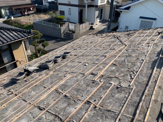鹿児島市屋根の葺き替えの様子