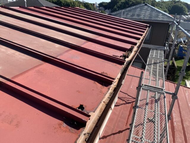 板金屋根の穴あき劣化